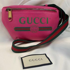Gucci Print small pink belt bag
